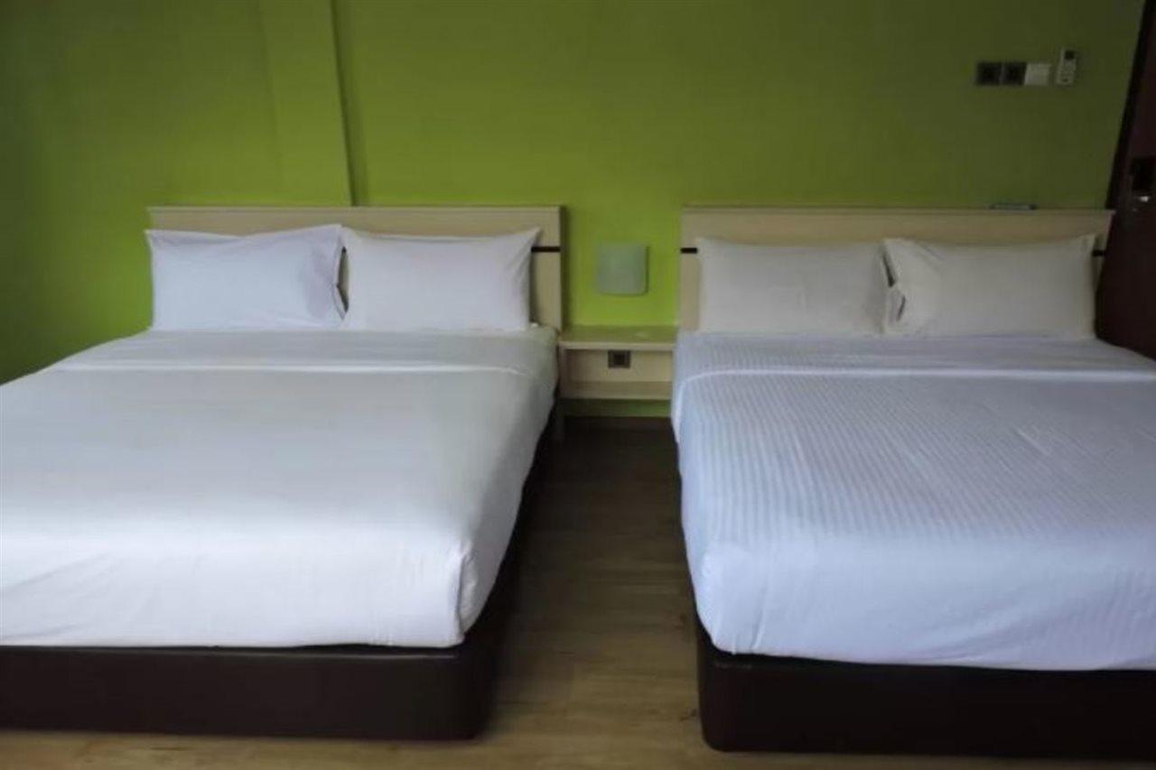 Merlin Hotel Penang George Town Exterior photo
