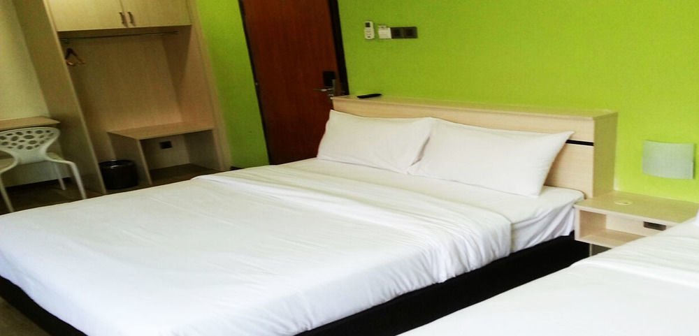 Merlin Hotel Penang George Town Exterior photo